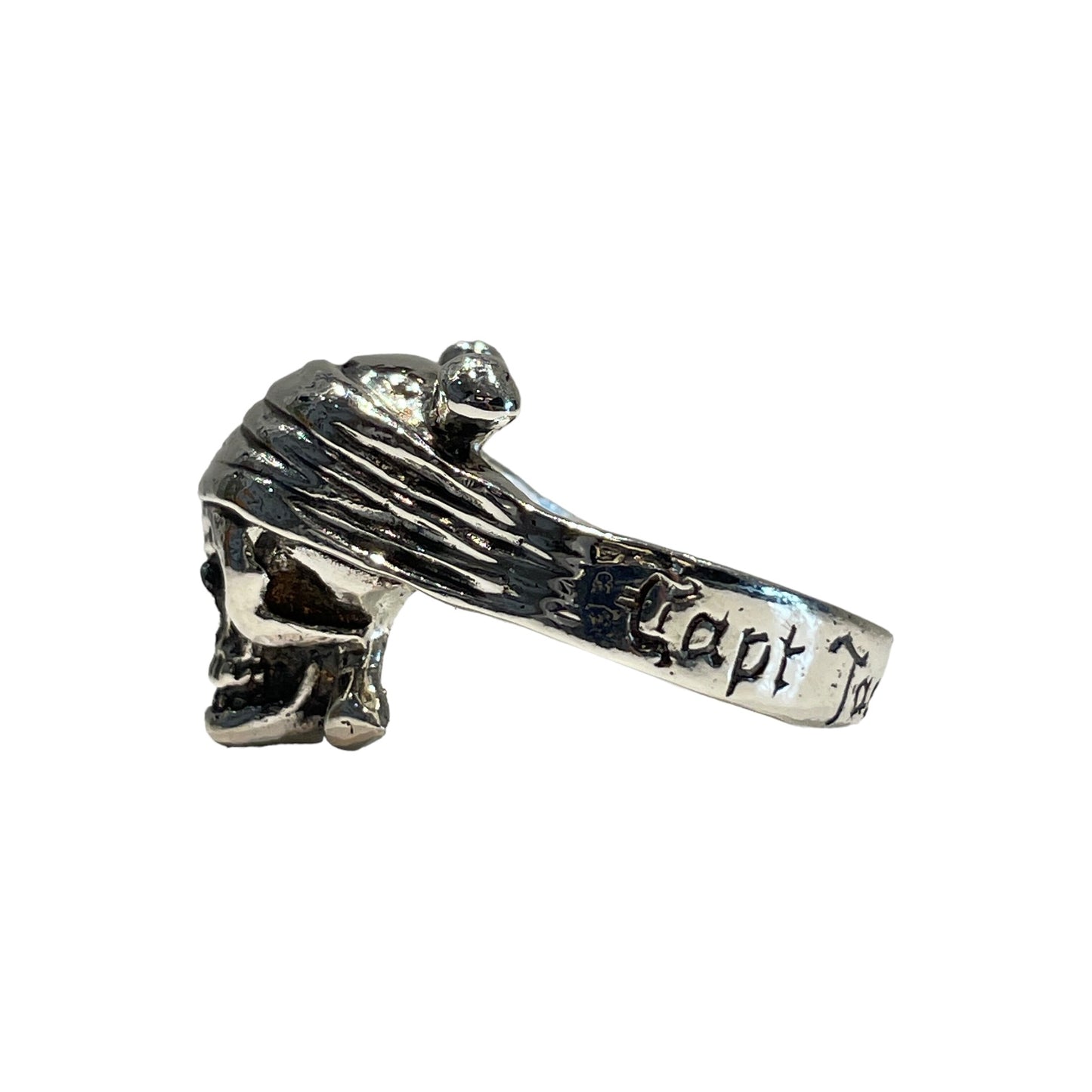 Ring Skull Captain Jack Sparrow with engraved "Capt Jack Sparrow" and Gold plated pendant