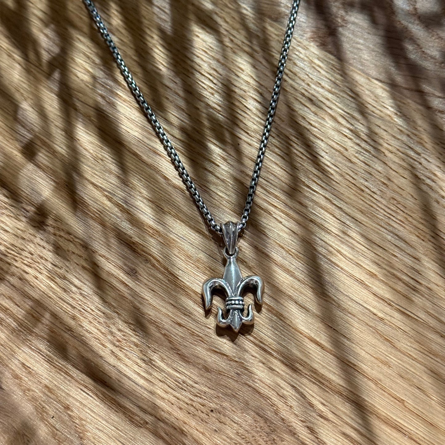 Fleur de Lys double face rock chic Necklace