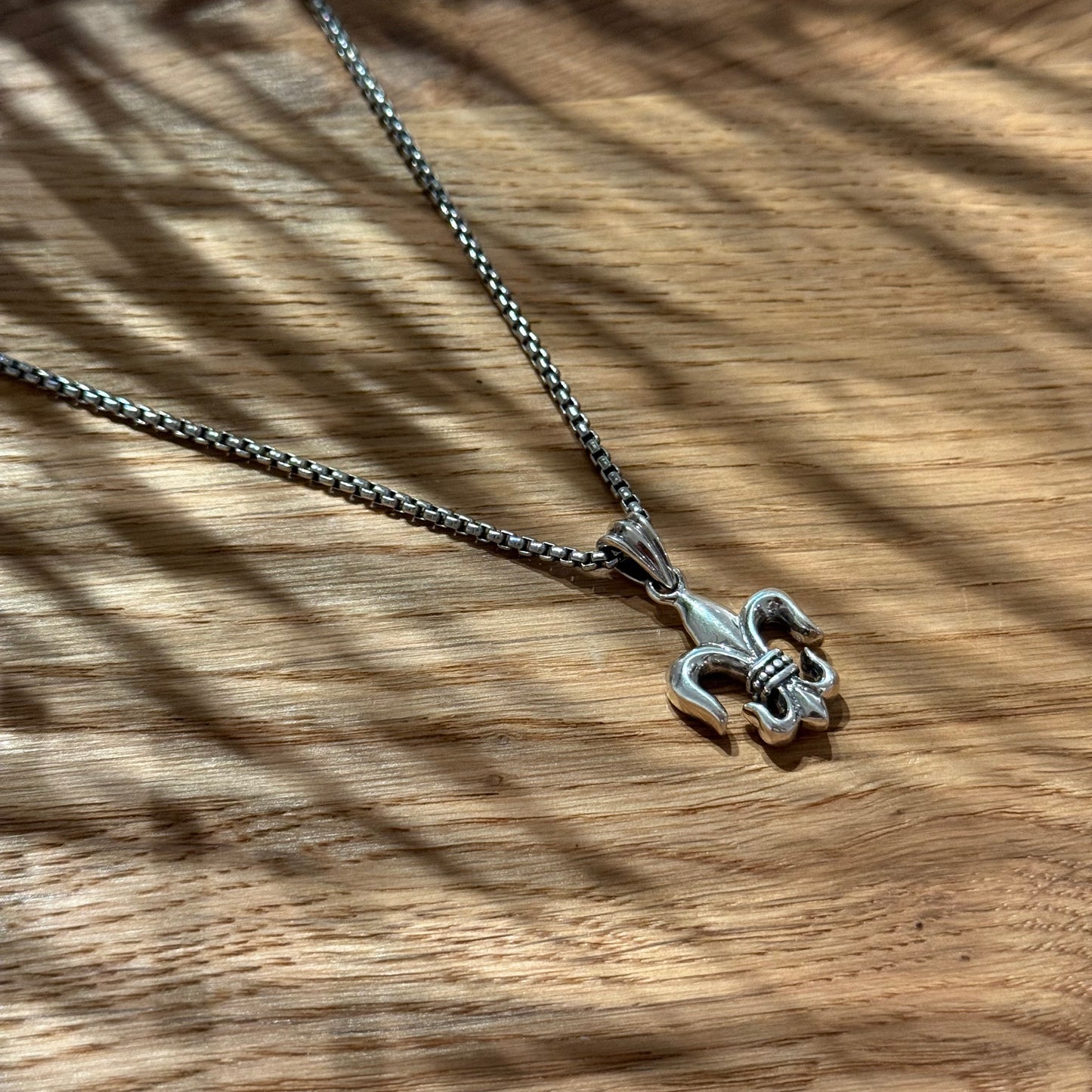 Fleur de Lys double face rock chic Necklace