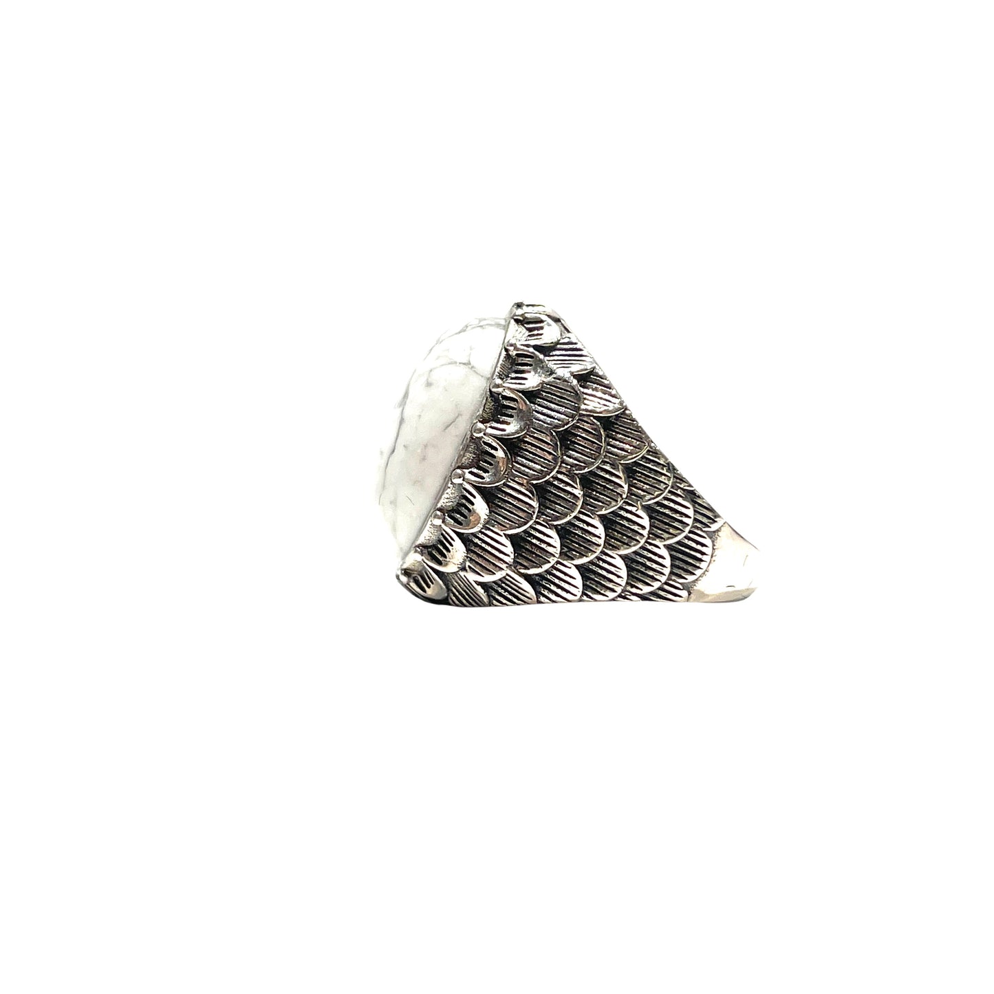 Snake scale ring stone “ howlite white”