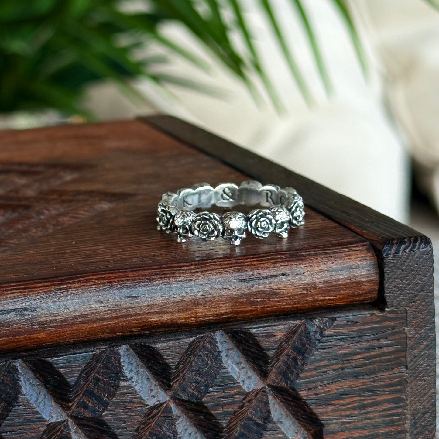 Roses & Skulls Ring