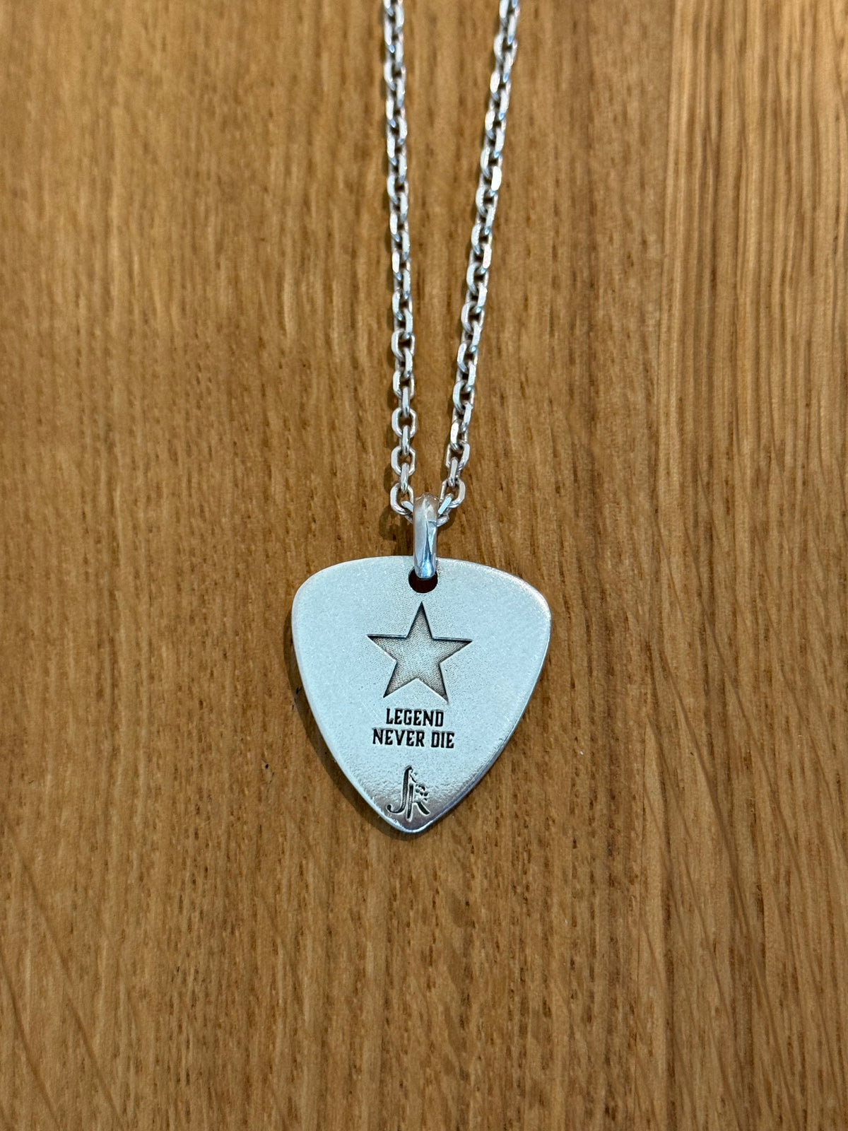 Pendant Pic Guitar Jack&Rose Hollywood Vampires « We Can Be Heroes Just For One Day - Legend Never Die »